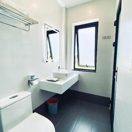 The Track Homestay - Near Bai Dai Beach Cam Lam Exterior photo